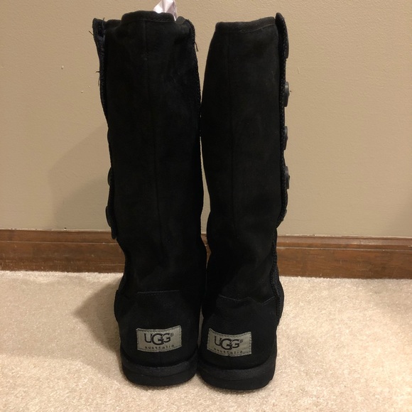 SOLD****UGG Black LoPro Boots, Sz 8 - Picture 3 of 8